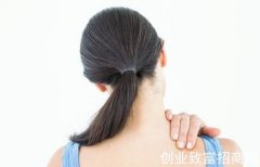2个小穴位巧治落枕
