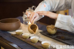 湖南保靖举行“品茶味 知茶礼”茶文化启蒙教育