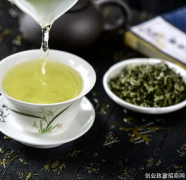 寒露过后秋茶批量上市纷抵江城