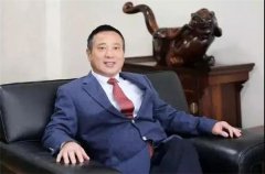 <b>商海里，两位首富倒下！</b>
