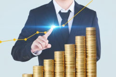 <b>巨头涌入 消费金融逐鹿战再升温</b>