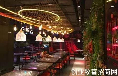 锅影铁锅鱼头加盟