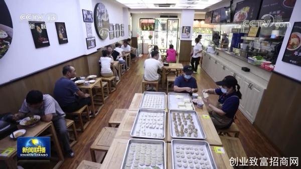 多方助力 小微餐饮店逆境中成长